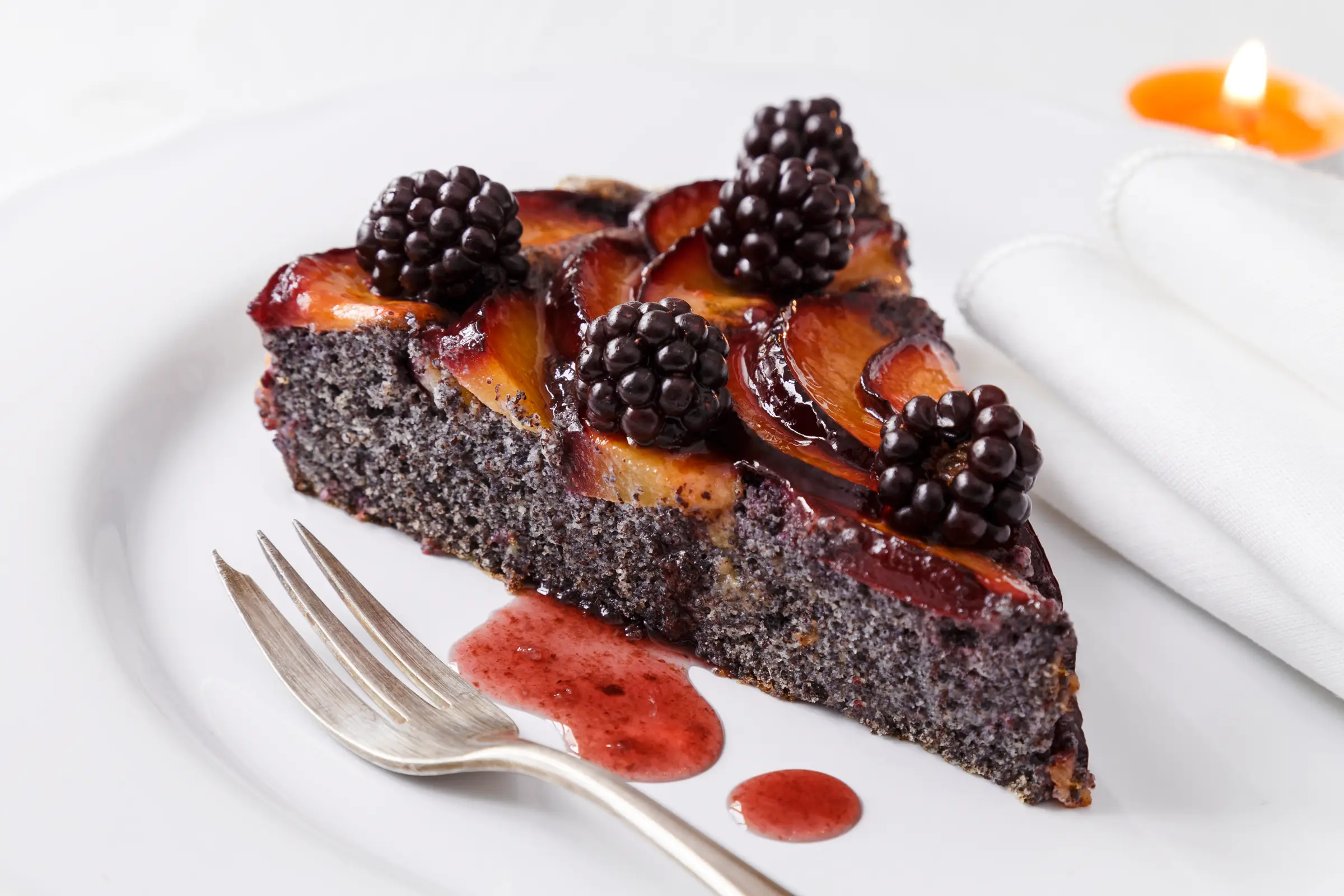 Halloweenský černý koláč