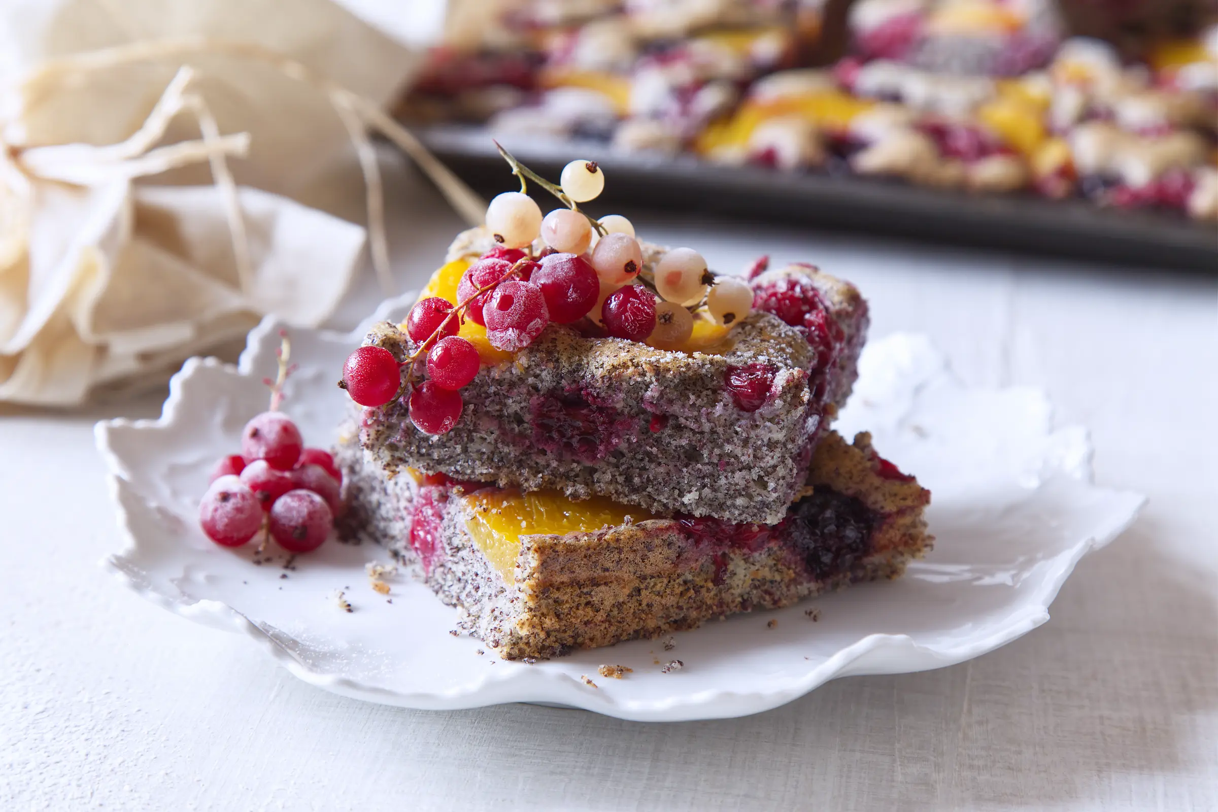 Makový ovocný koláč